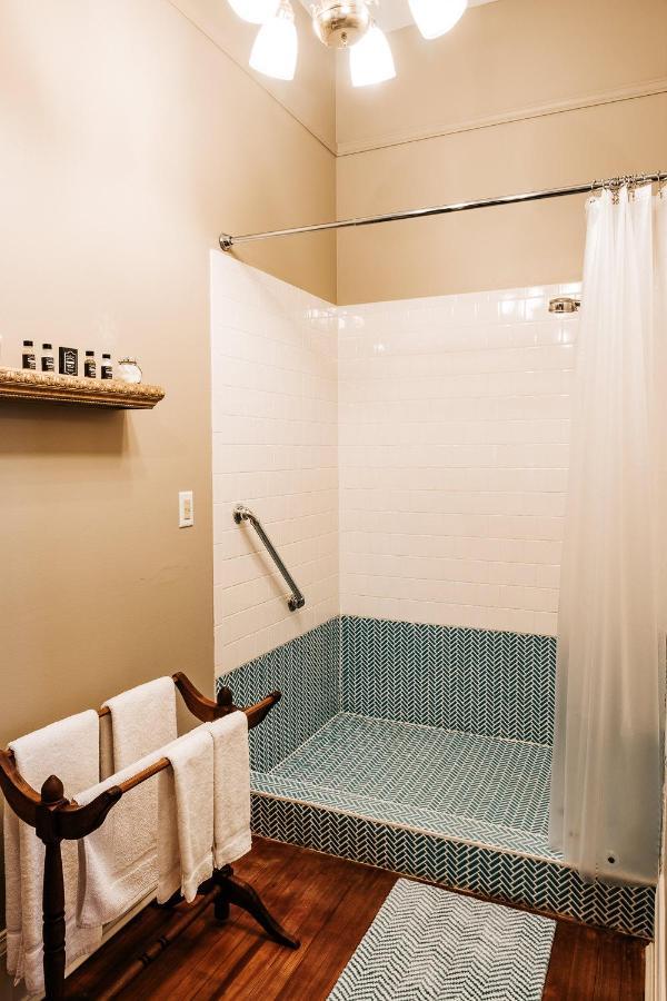Heritage House Bed & Breakfast - Boutique Adults-Only Inn オペライカ エクステリア 写真