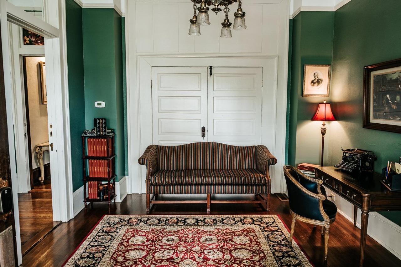 Heritage House Bed & Breakfast - Boutique Adults-Only Inn オペライカ エクステリア 写真